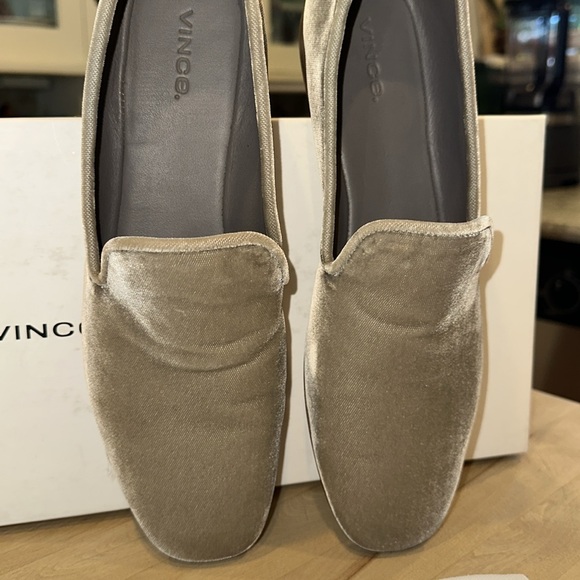 VINCE Bray Velvet Loafers - Picture 2 of 7